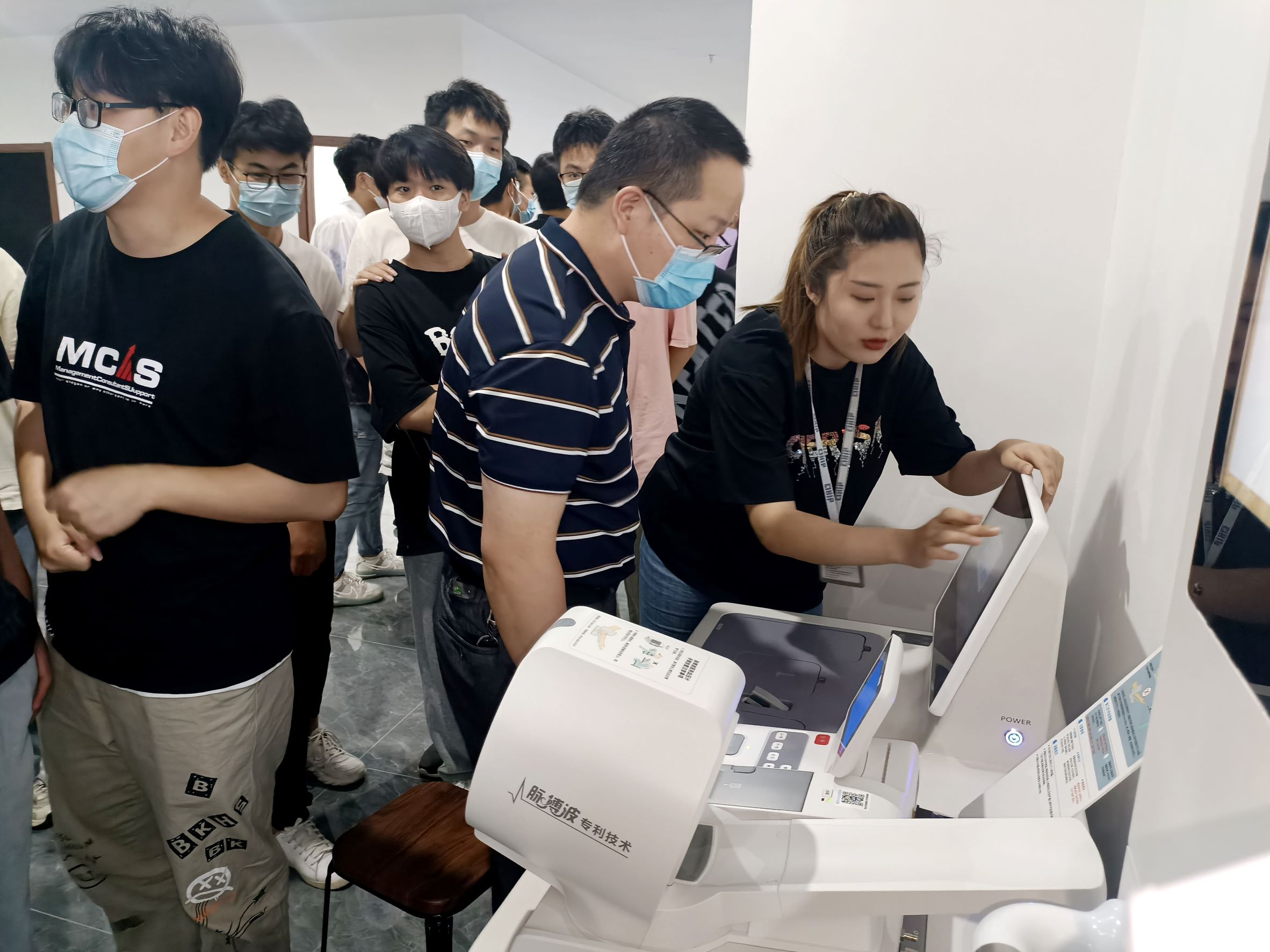 安理大人工智能学院授牌仪式在冠军国际举行